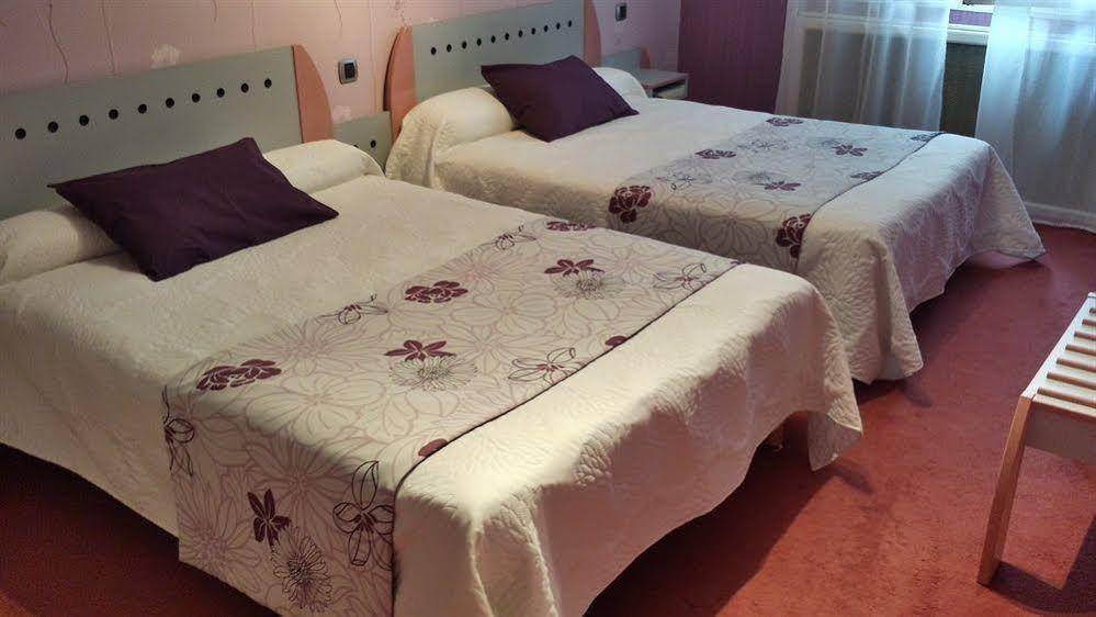 Contact Hotel Limoges - Hotel Des Deux Moulins Luaran gambar