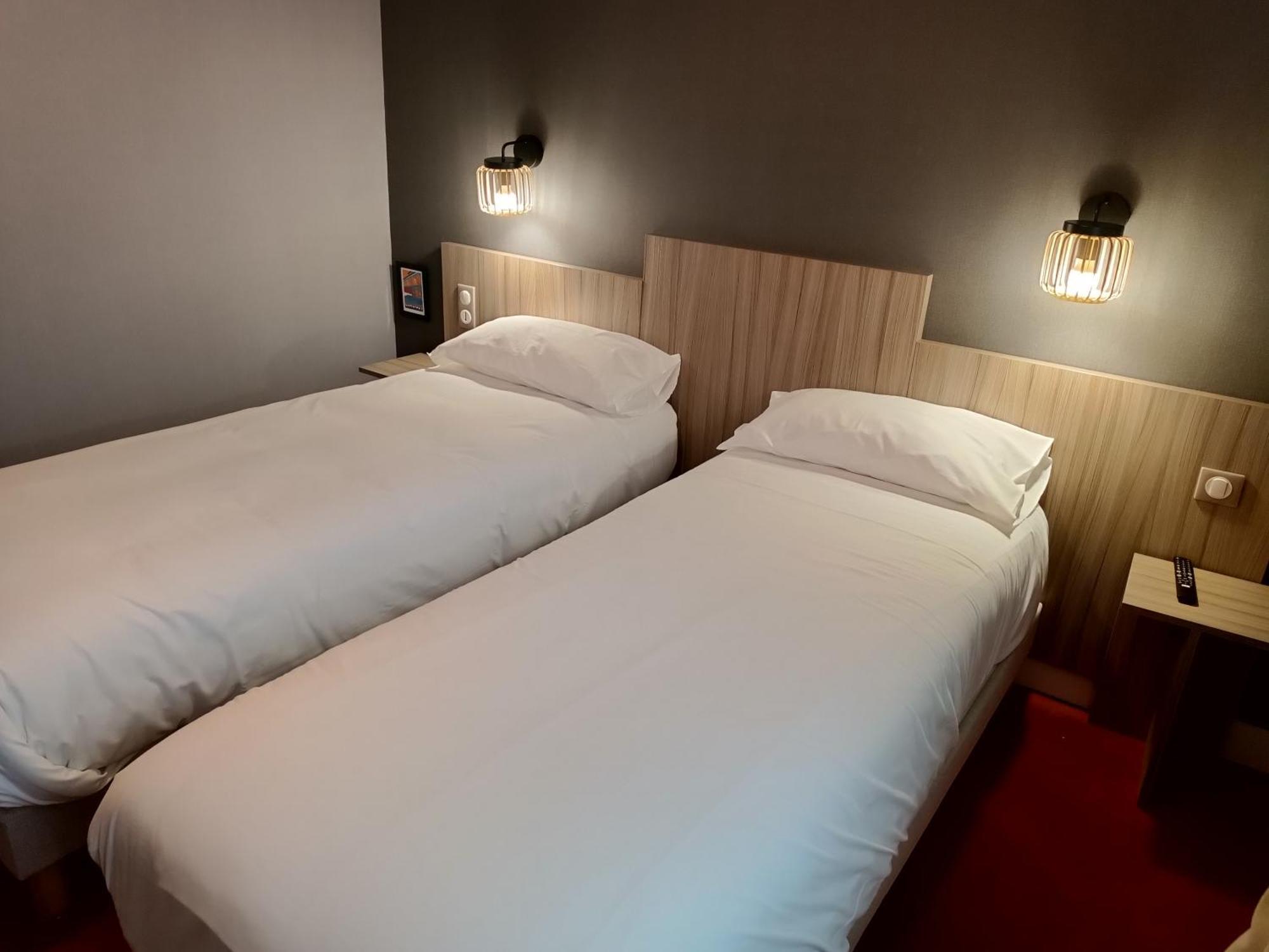 Contact Hotel Limoges - Hotel Des Deux Moulins Luaran gambar