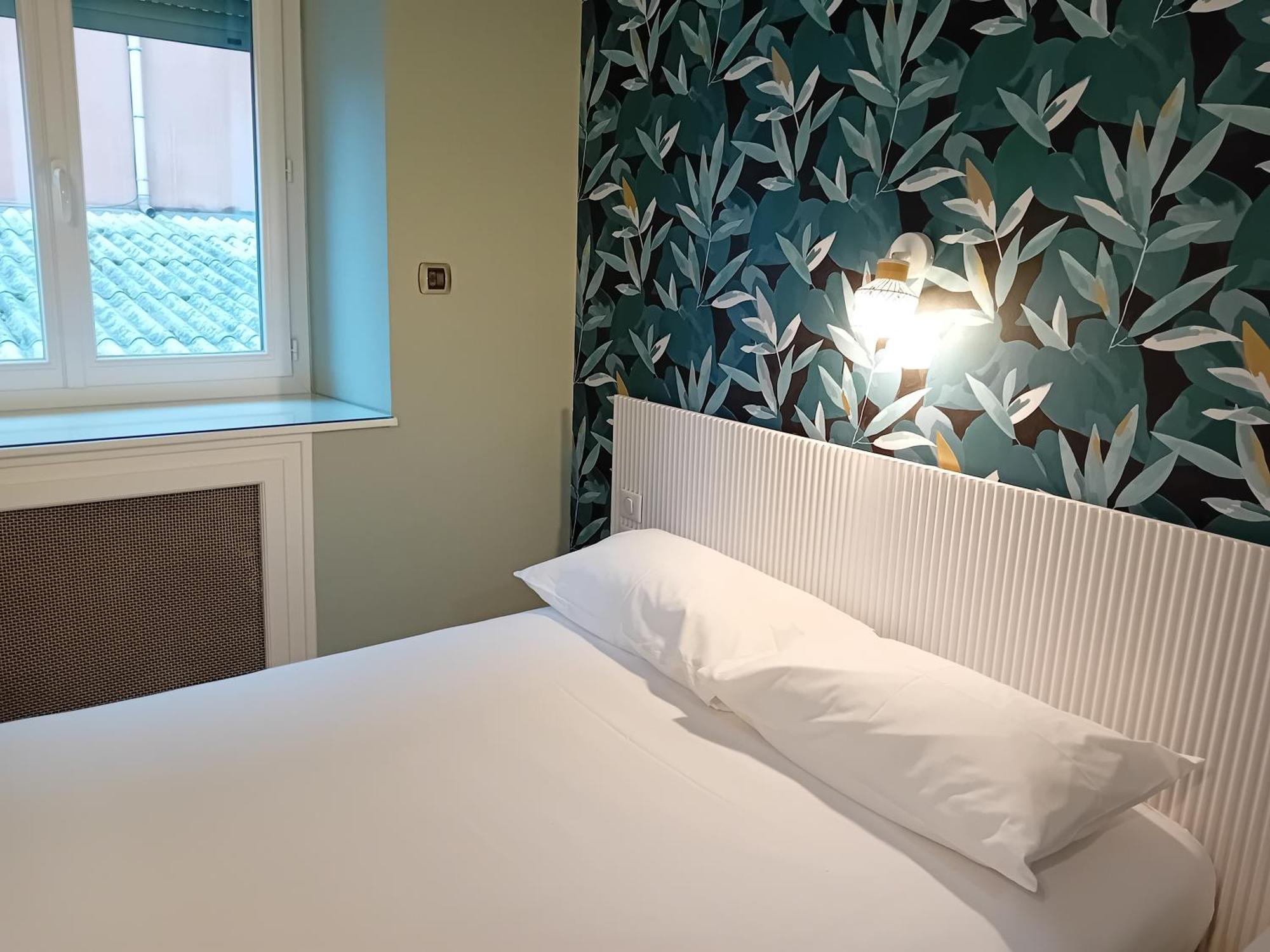 Contact Hotel Limoges - Hotel Des Deux Moulins Luaran gambar