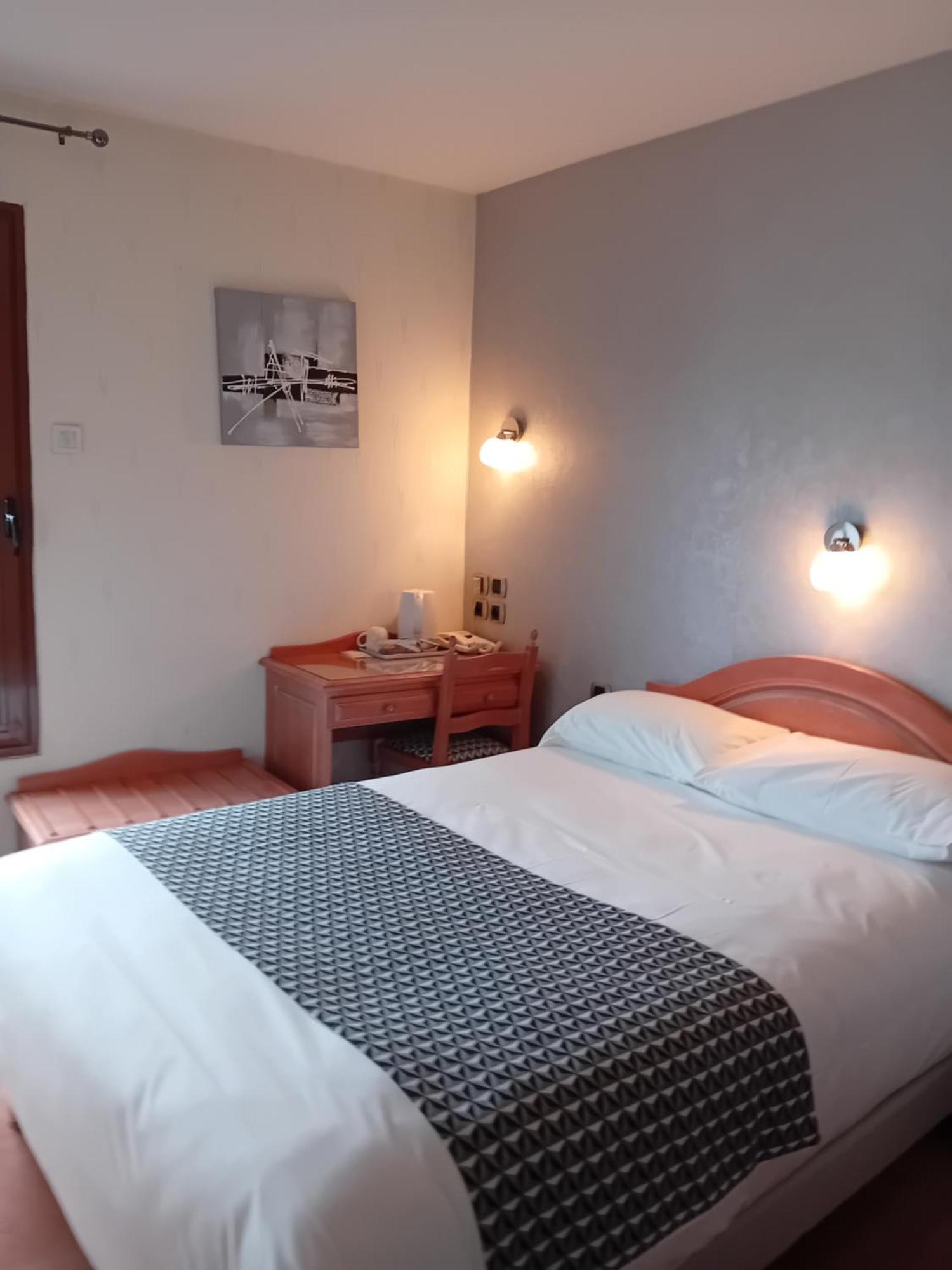 Contact Hotel Limoges - Hotel Des Deux Moulins Luaran gambar
