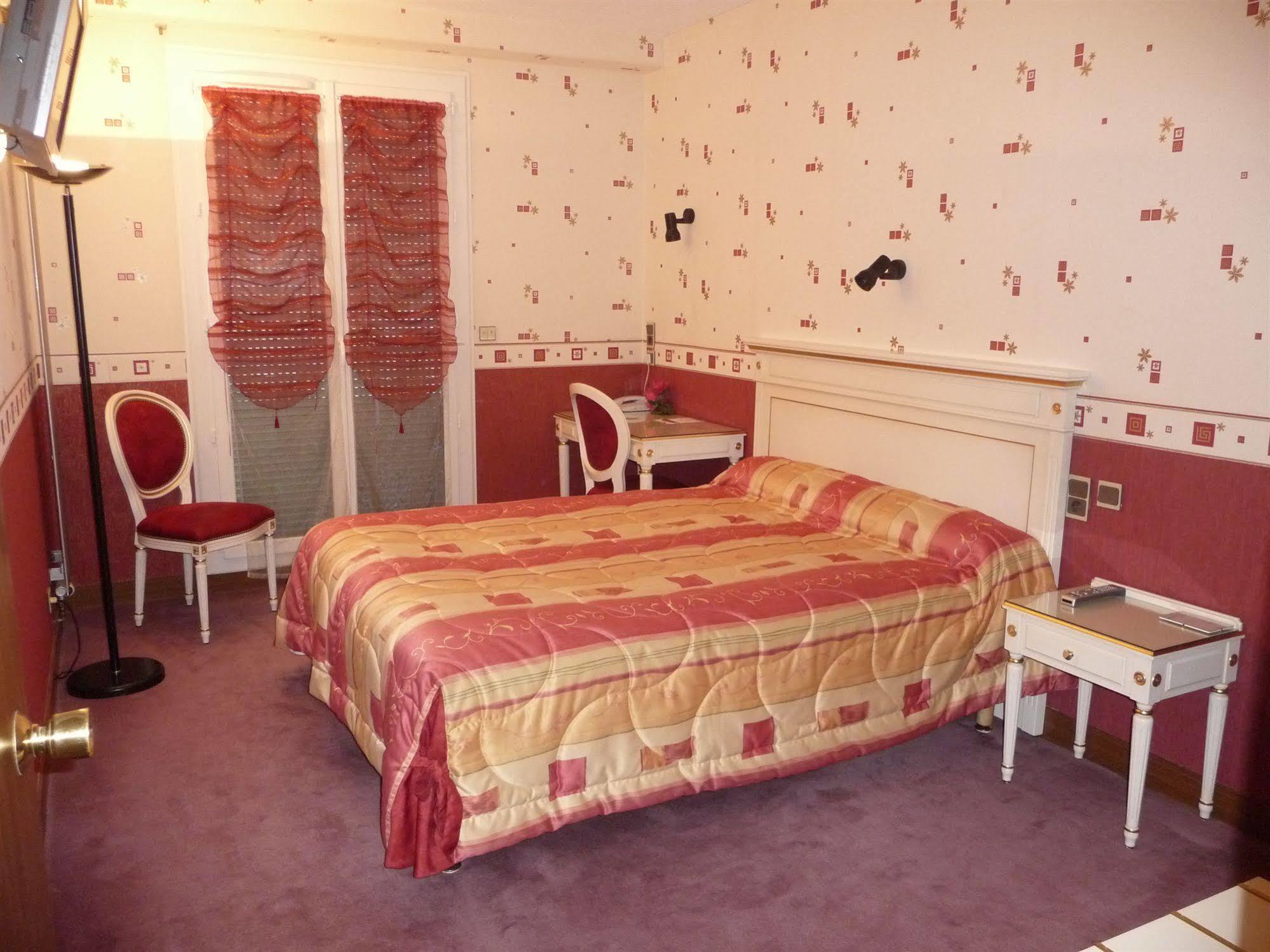 Contact Hotel Limoges - Hotel Des Deux Moulins Luaran gambar