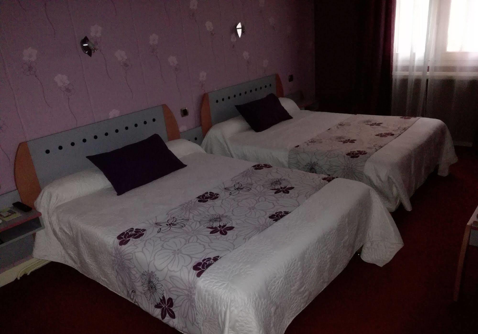 Contact Hotel Limoges - Hotel Des Deux Moulins Luaran gambar