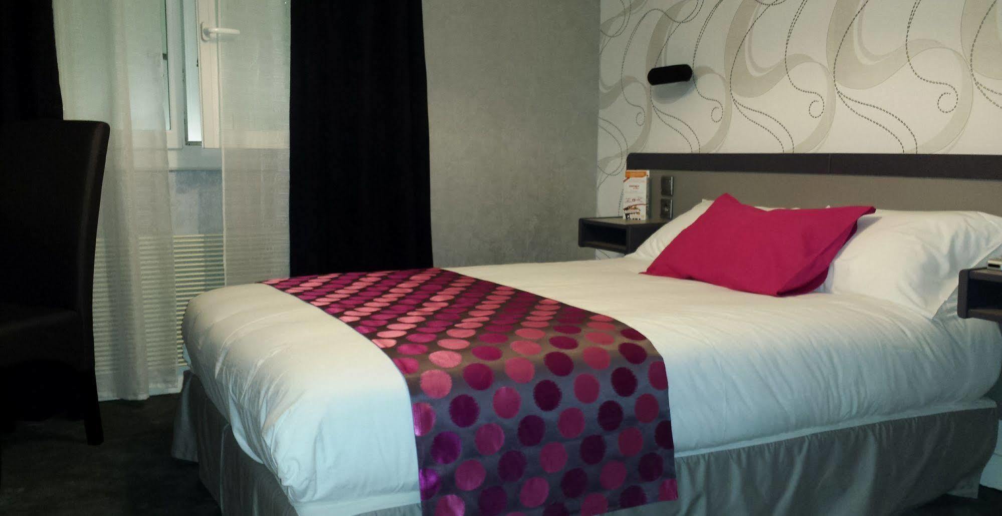 Contact Hotel Limoges - Hotel Des Deux Moulins Luaran gambar