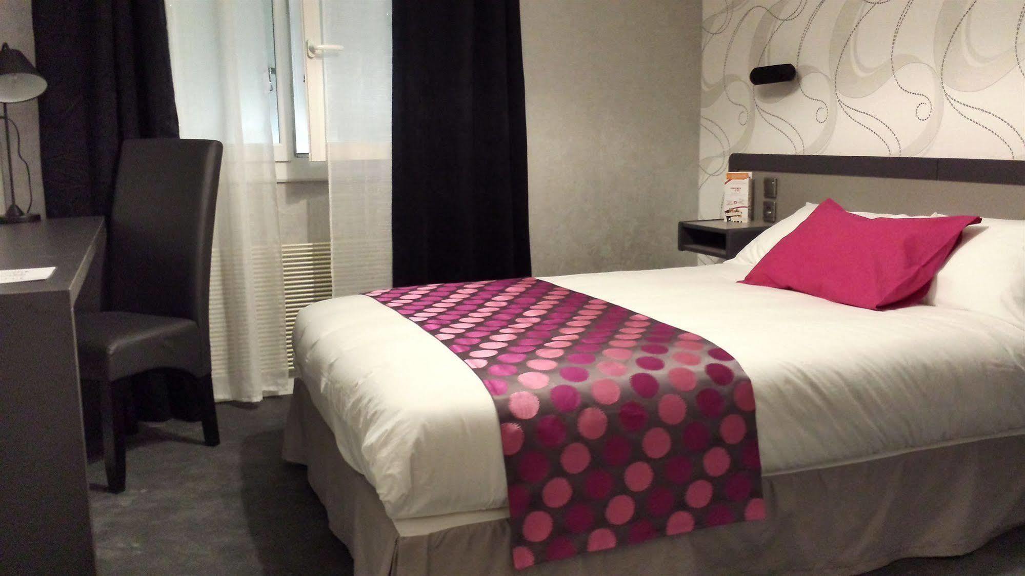Contact Hotel Limoges - Hotel Des Deux Moulins Luaran gambar